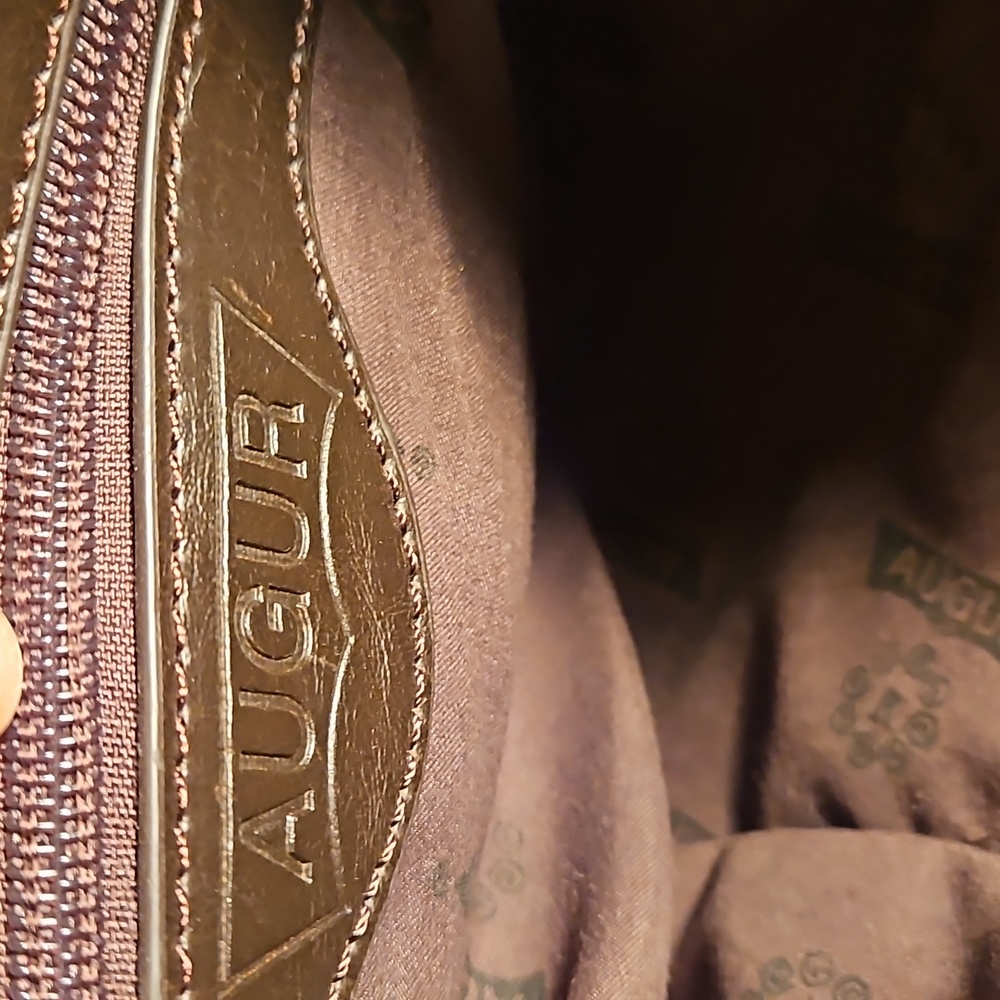 Augur Rustic Messenger Bag me - Picture 4 of 6